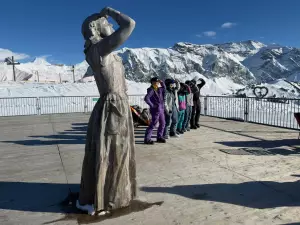 F788B7E4-ED29-40F7-9D6C-85FE3C59F63C_original